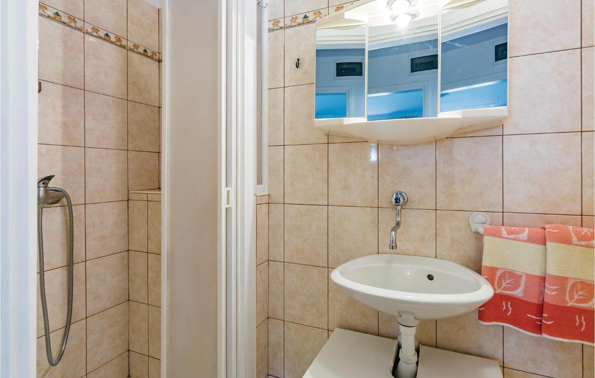 1 Bedroom Lovely Apartment In Rovinj Exteriér fotografie