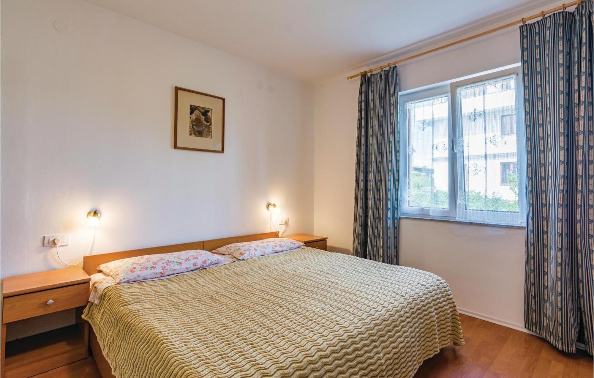 1 Bedroom Lovely Apartment In Rovinj Exteriér fotografie